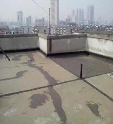 南京市漏水维修 楼顶漏水是什么原因，楼顶漏水维修方法是什么?